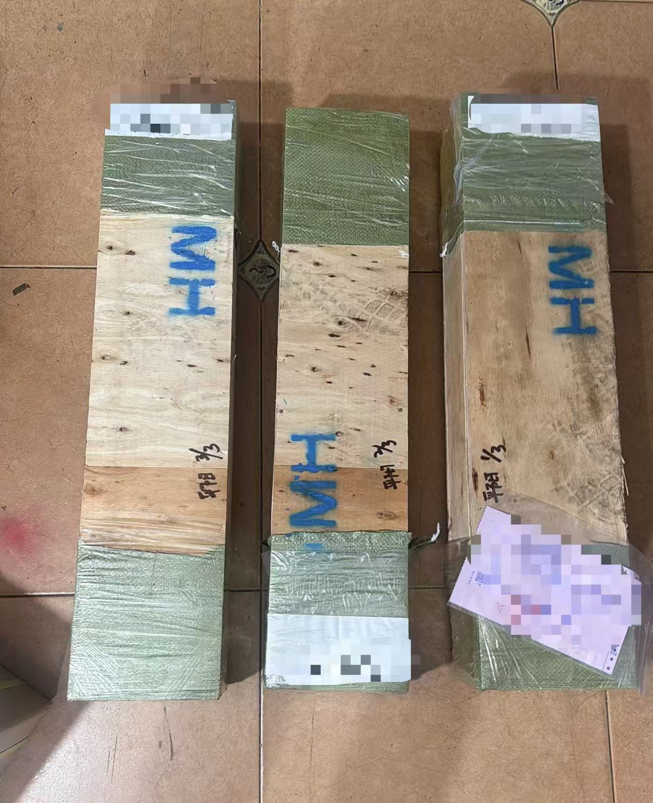 深耕越南钣金市场-越南平阳折弯机模具发货FH2025-05-24